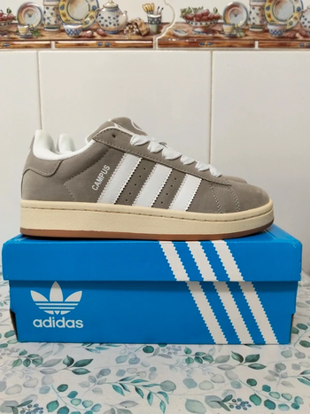 Baskets Adidas Campus 00S taille 37