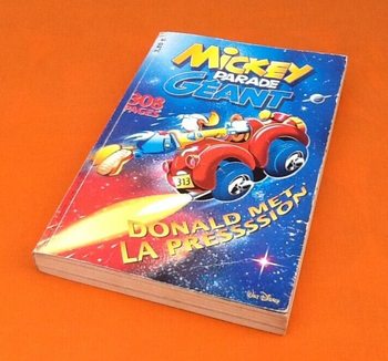 Mickey Parade Géant   N°267  Avril 2002