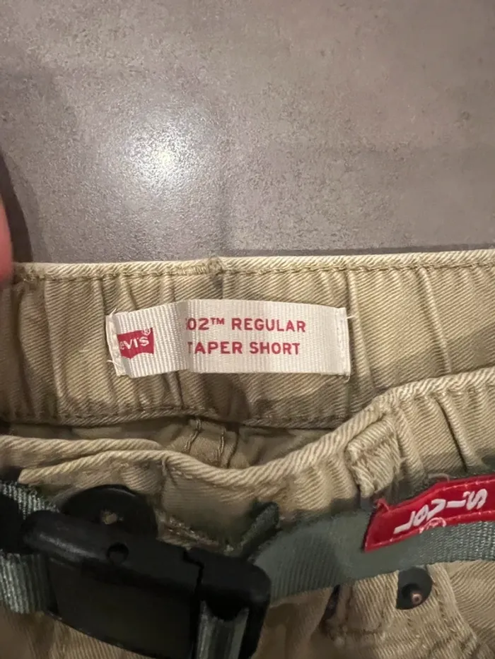 Short levi’s beige 6 ans - photo numéro 3