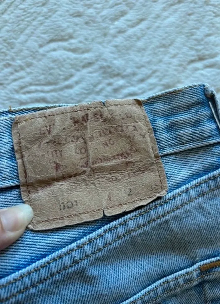 Jean Lévis 501 USA vintage 90s coupe droite bleu clair taille W30 M/40 - photo numéro 2