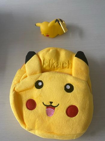 Sac Pokémon et veilleuse
