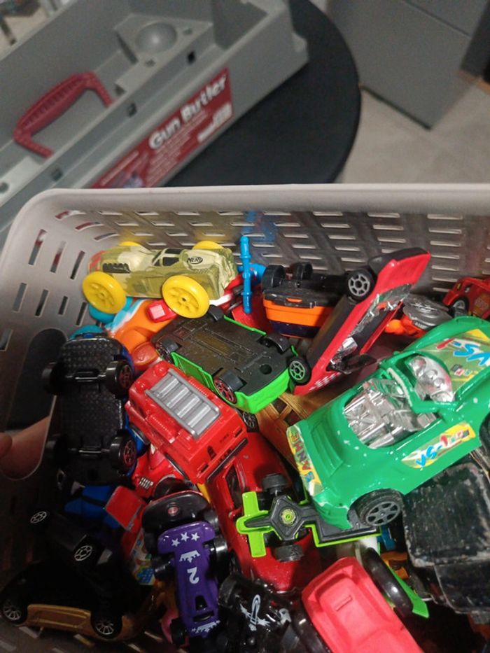 Tres gros lot de petite voiture majorette nerf ect - photo numéro 4