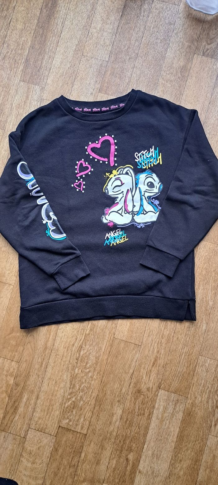 Pull fille stitch 9/10 ans
