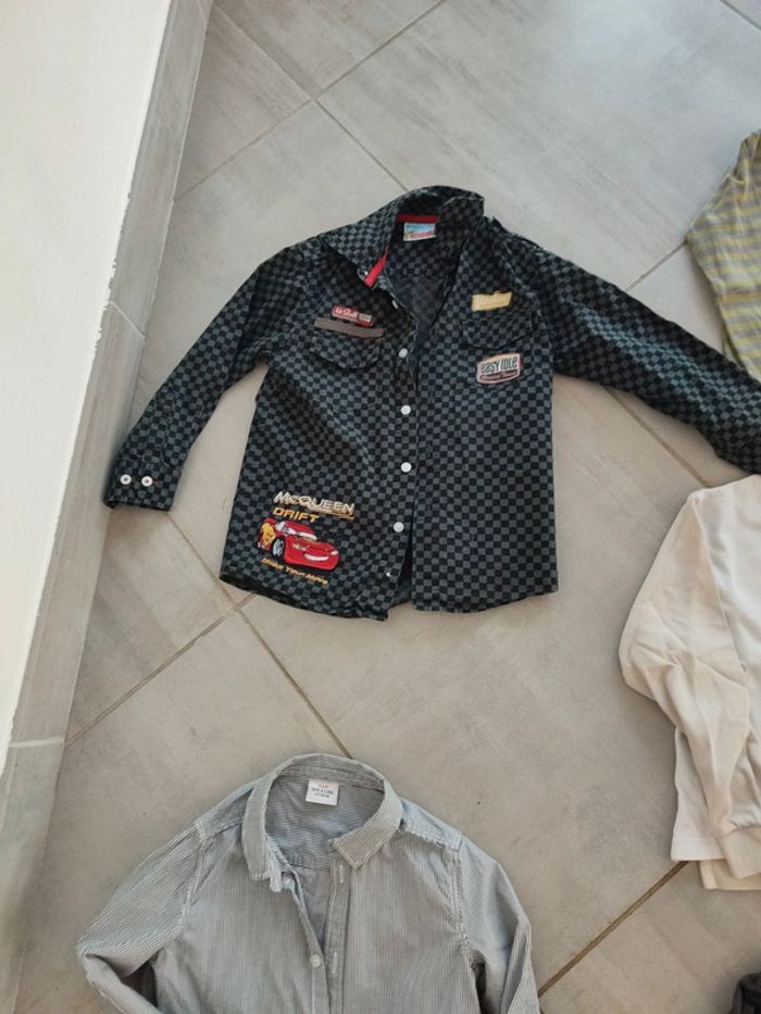 Gros lot de 20 vêtements garçon 5 ans - photo numéro 12