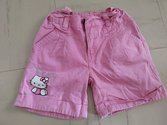 Short hello kitty