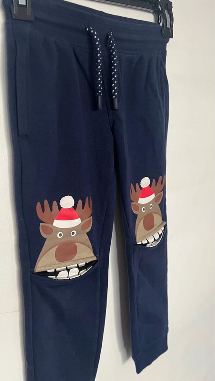 Pantalon de jogging en parfait état taille 6 ans 85%coton marque C&A couleur marine - photo numéro 4