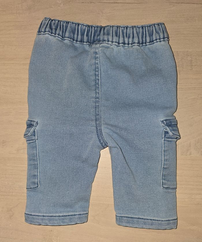 Jean bleu - photo numéro 3