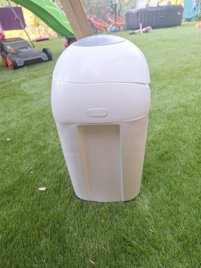 Poubelle a couche bébé sangenic - photo numéro 3