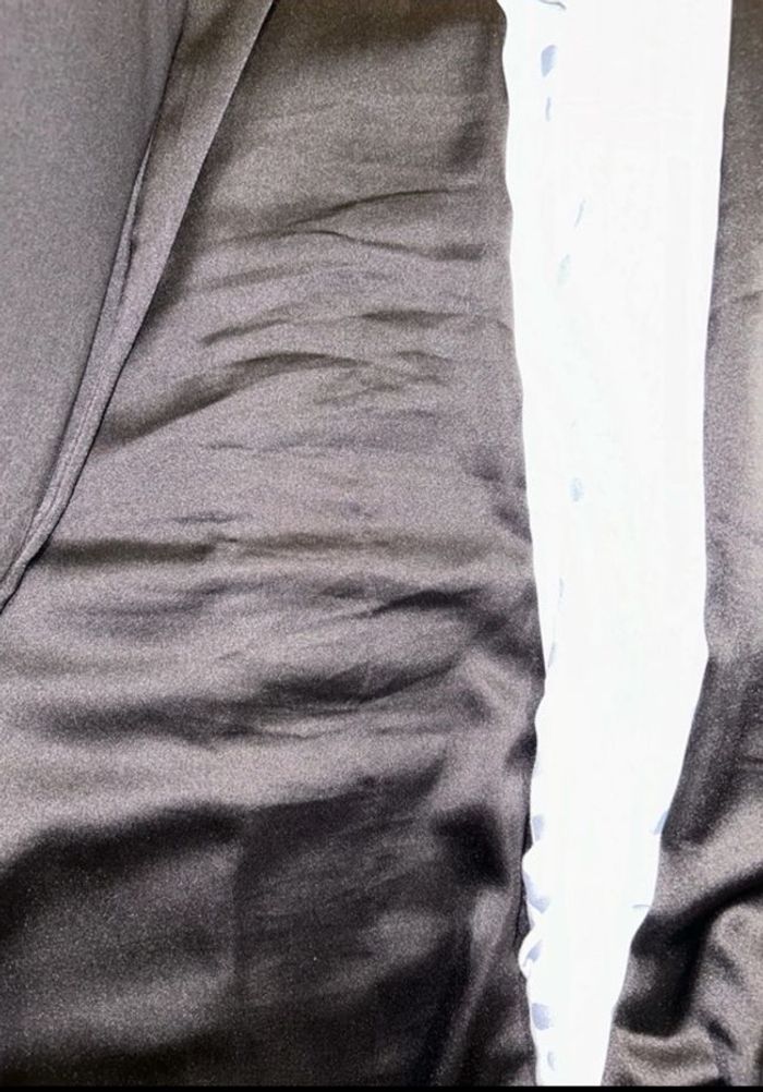 Pantalon large noir en satin - Taille unique - Très bon état - photo numéro 3