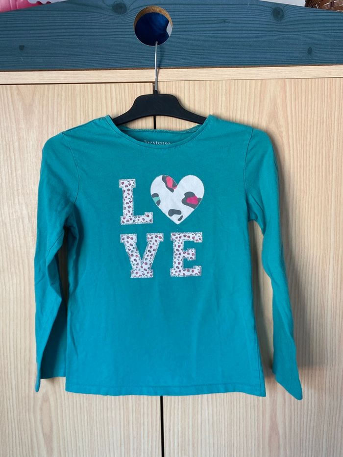 T-shirt « love » 8 ans