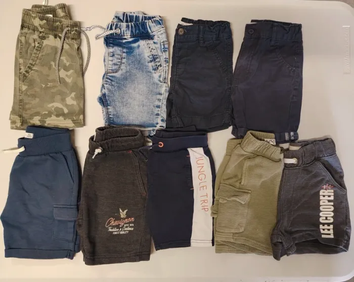 Lot de 9 shorts 4 ans ou 98/104