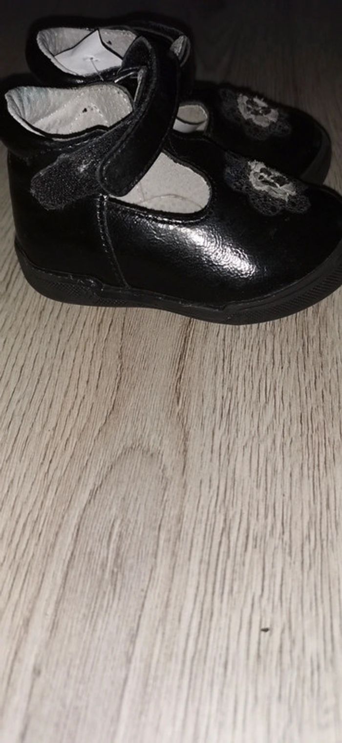 Chaussure taille 17 - photo numéro 2