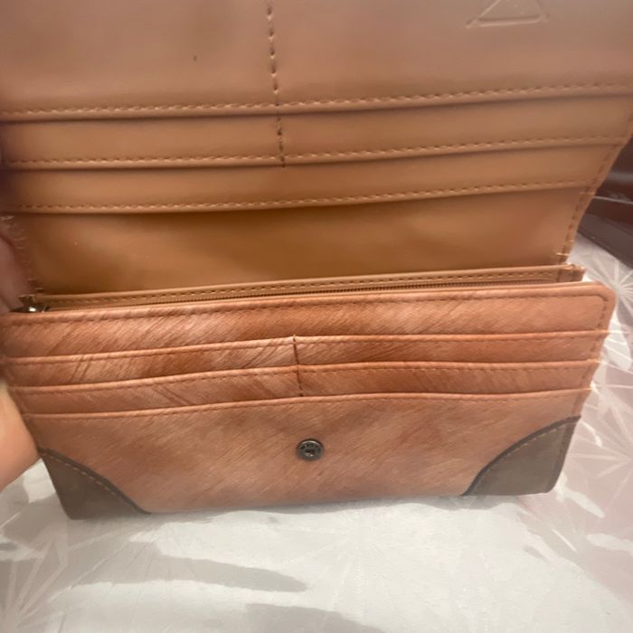 Vend porte feuille - photo numéro 2