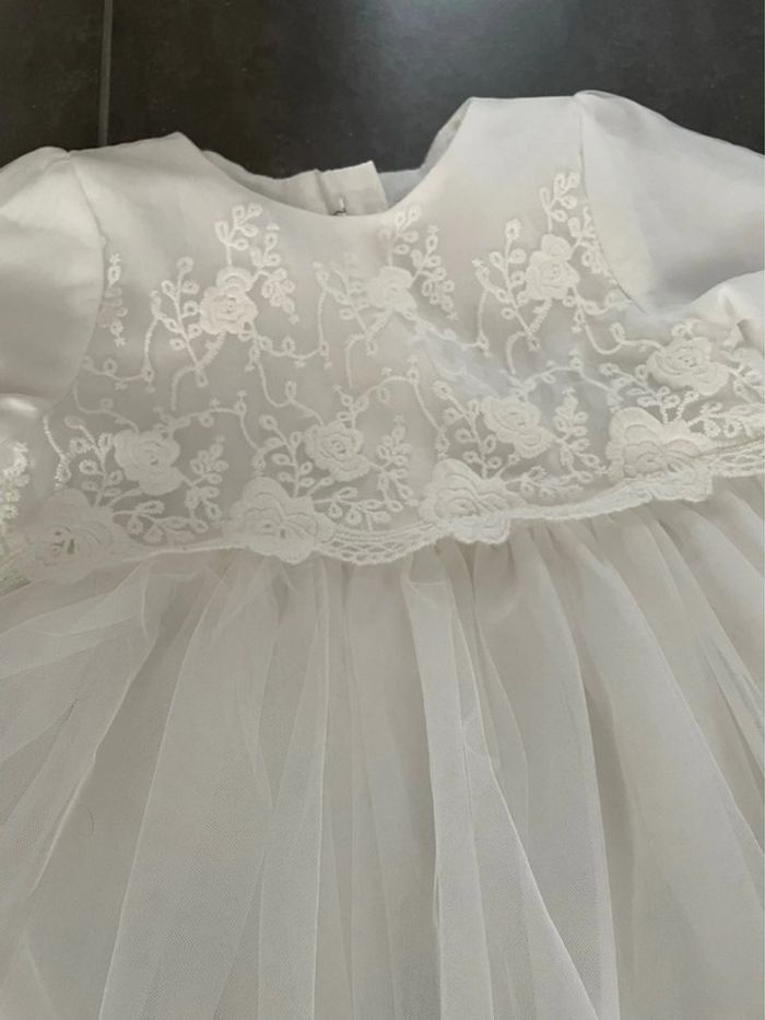 Robe pour baptême - photo numéro 3