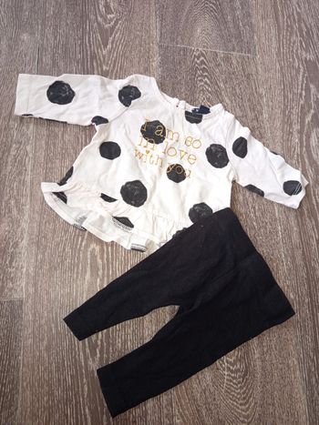 Ensemble Kiabi 1 mois blanc a pois noir et legging