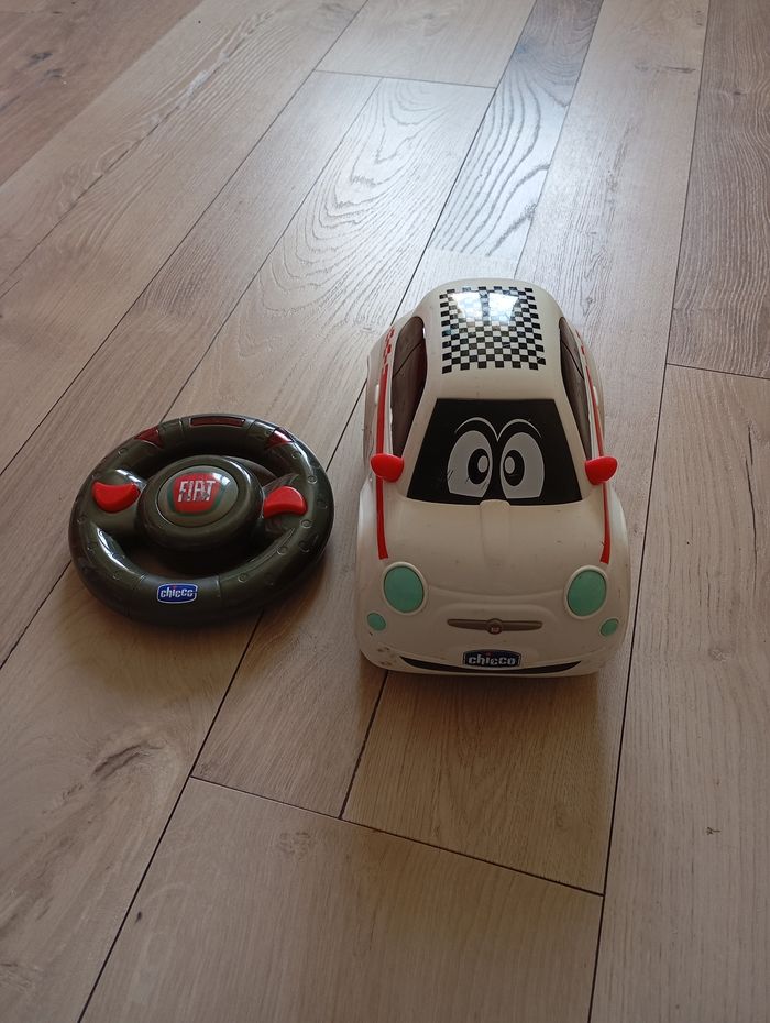 Voiture télécommandée - photo numéro 3