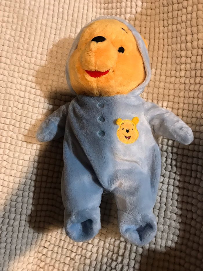 Grande peluche Winnie Disney avec capuche - photo numéro 2