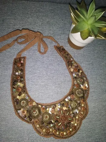 Collier tissus et perles