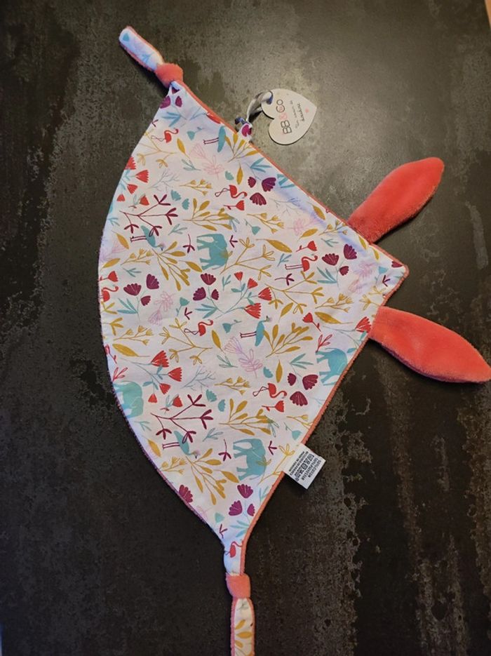 Doudou plat lapin avec coeur - photo numéro 2