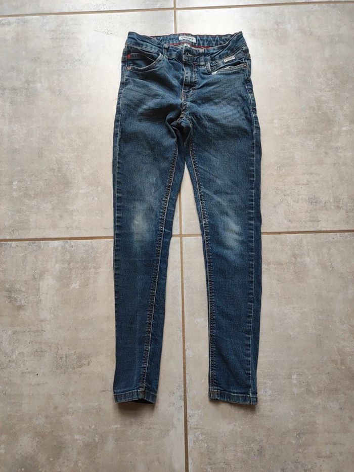 Jean slim garçon taille 12 ans.