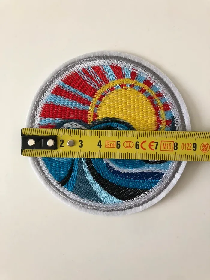 Écusson patch brodé vague neuf - photo numéro 2