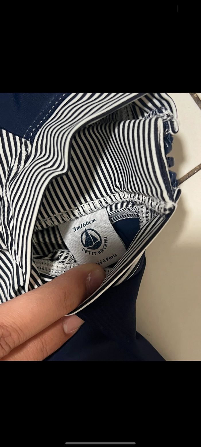 Combinaison anti uv petit bateaux taille 3 mois - photo numéro 3