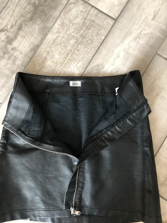 Jupe courte simili cuir Pimkie TBE Taille XS - photo numéro 5