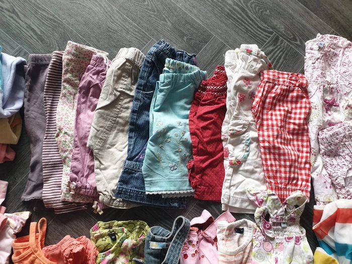 Lot de 33 vêtements été fille 6 mois - photo numéro 5