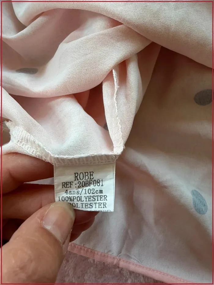 Robe d'été Chicaprie rose marguerites 4 ans - Très bon état - photo numéro 3
