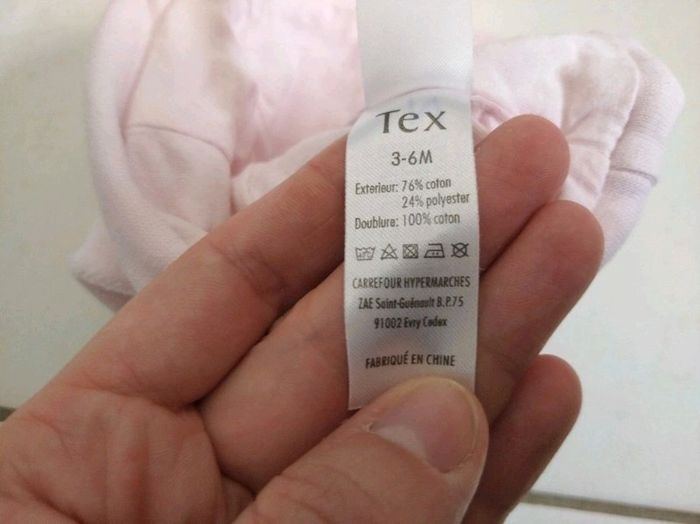 Lot de 2 bonnets rose et blanc bébé fille Taille 3 / 6mois Disney et TEX - photo numéro 6