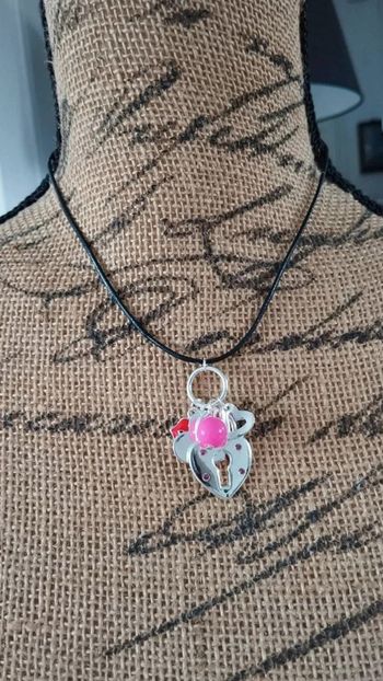 Collier  multi  pendentifs  argenté rose  rouge noir