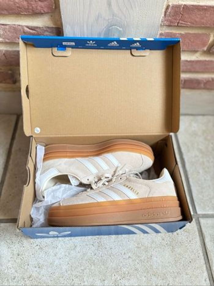 Adidas gazelle bold wonder white taille 38 - photo numéro 3