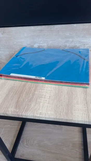 Lot de 9 chemises cartonnées 3 rabats format A4