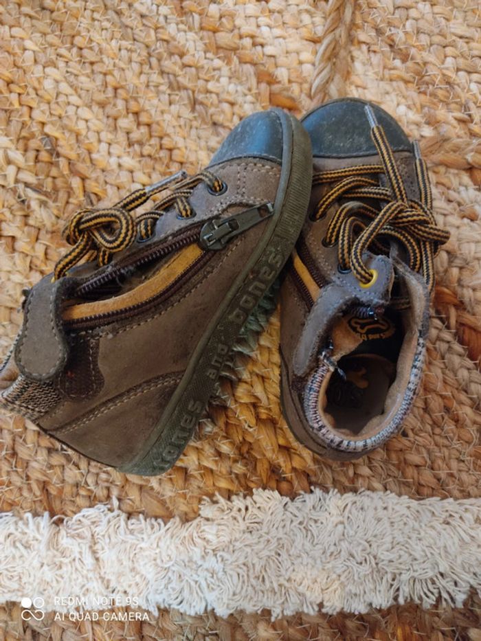 Chaussure garçon taille 23 - photo numéro 2