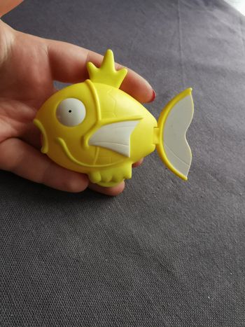 Figurine Magicarpe Pokémon jaune McDonald’s