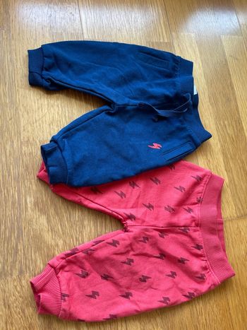 Lot de deux joggings neuf Tex garçon taille 6 mois