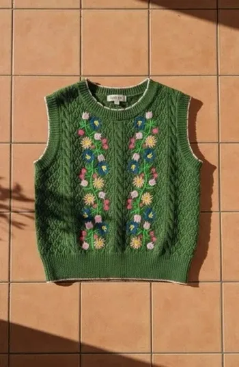 Gilet sans manches Solianne vert broderies fleurs taille S, bohème chic