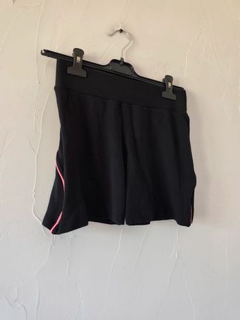 Superbe short noir taille L ou 40