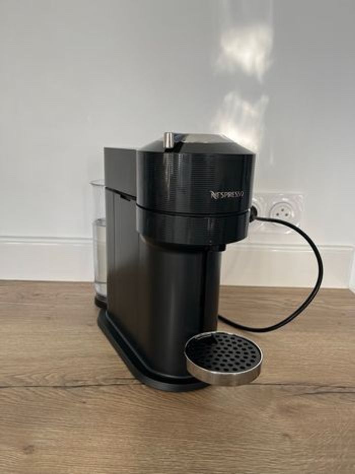 Machine à café Nespresso Vertuo - photo numéro 2