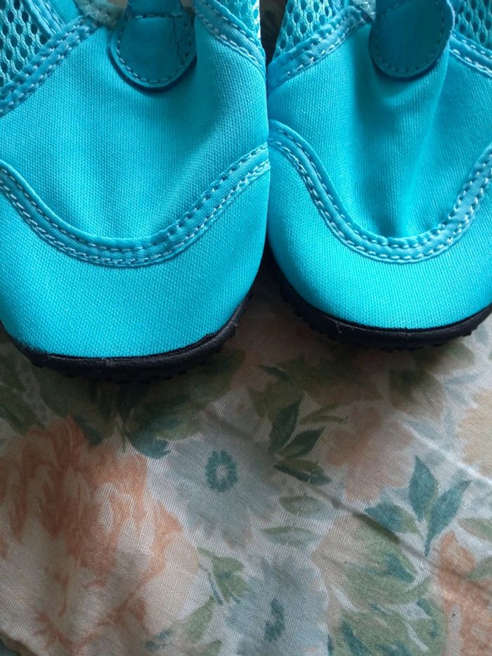 Chaussures de bain ou piscine 26/27 - photo numéro 3