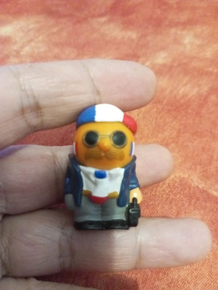 Lot de 7 figurines Kinder surprise Supporter, fan de foot - photo numéro 4