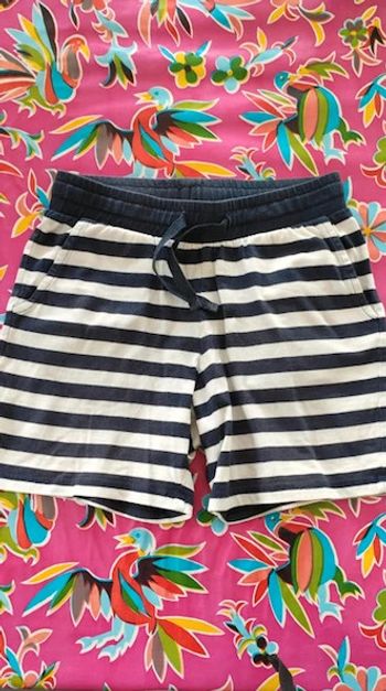 H&M short rayé marin 6 / 7 ans