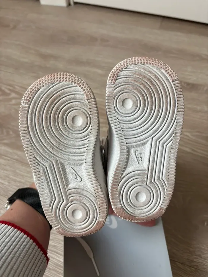 Nike force 1 bébé taille 21 - photo numéro 7