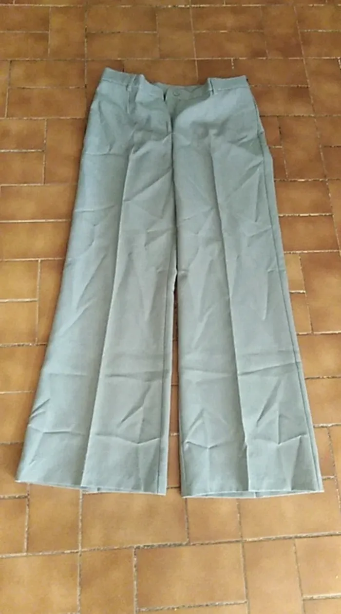 Pantalon large gris taille 38