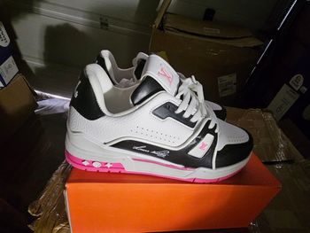 Basket chaussure bleu taille 42 noir rose