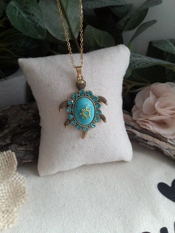 Collier tortue pierre naturelle howlite bleu turquoise