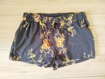 Short noir fleuri Jennyfer 36