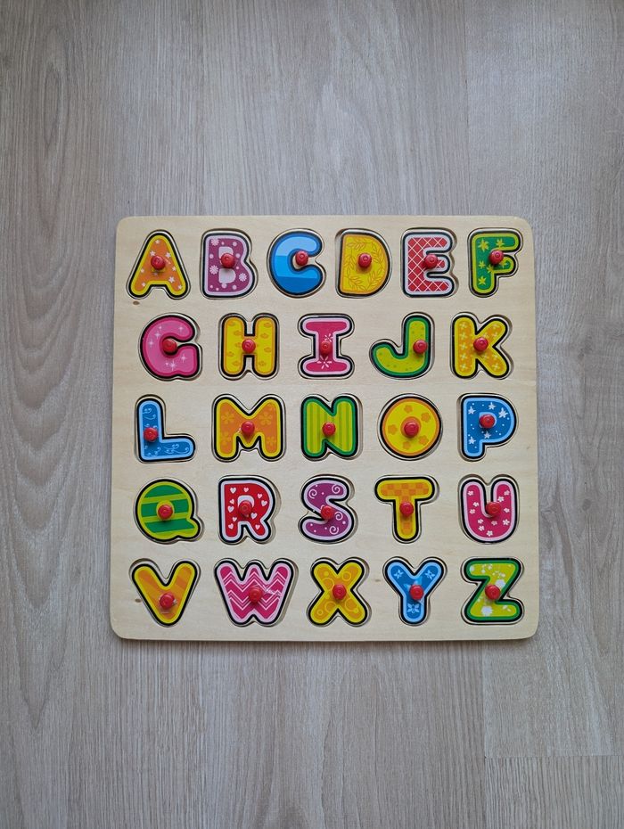 Puzzle en bois lettres