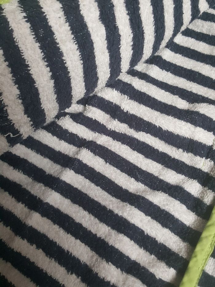 Peignoir de bain / plage taille 3 ans. - photo numéro 4