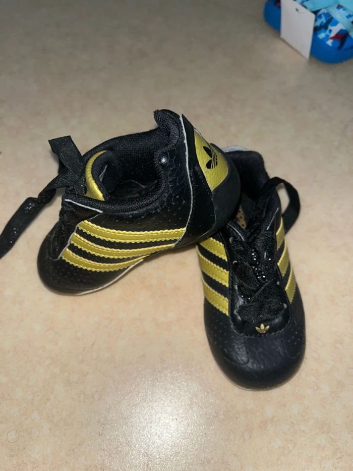 Chaussure adidas Bébé